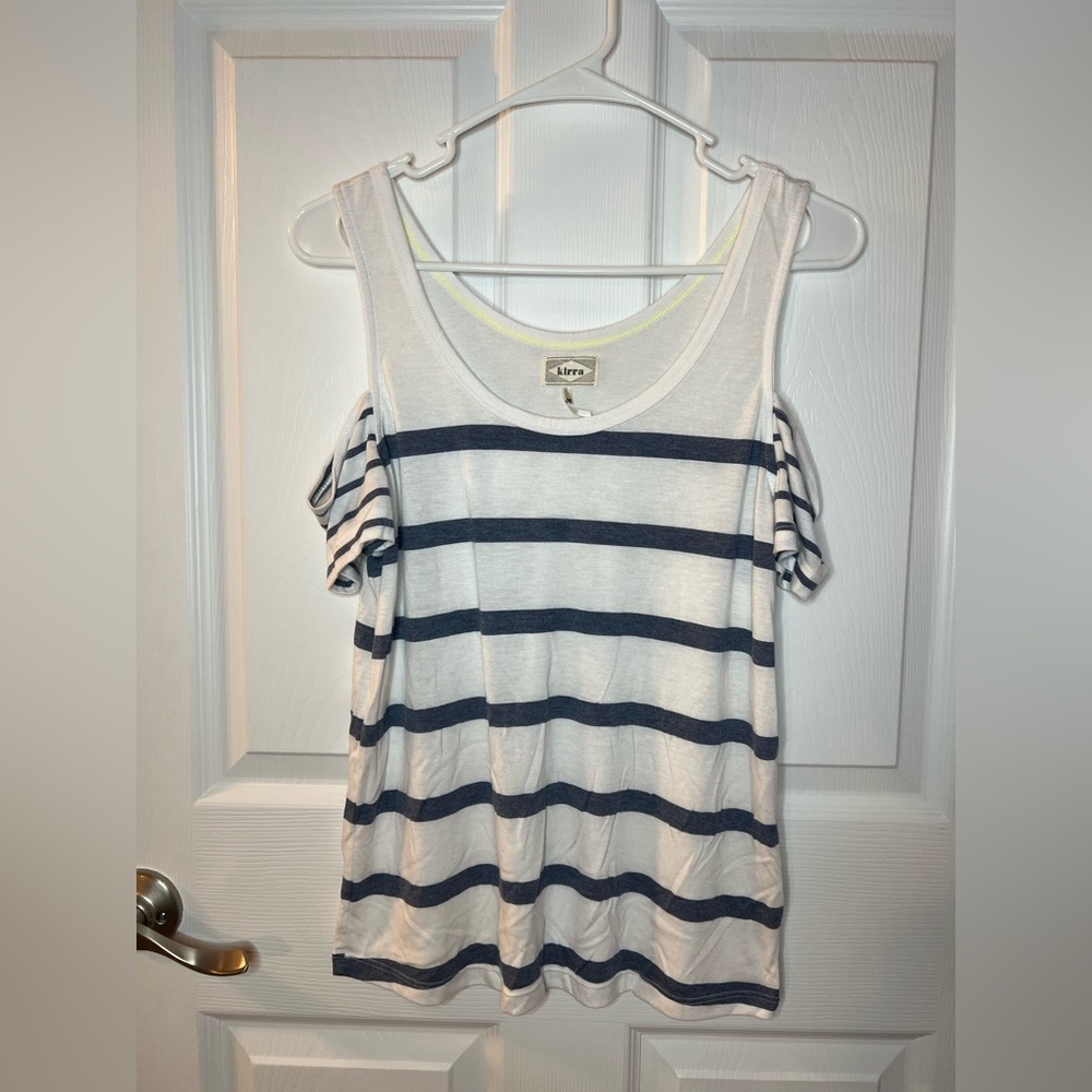 Kirra Woman’s Striped Cold Shoulder Shirt Size Medium